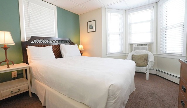 Cozy Hotel Room 250 feet from the boardwalk and beach.