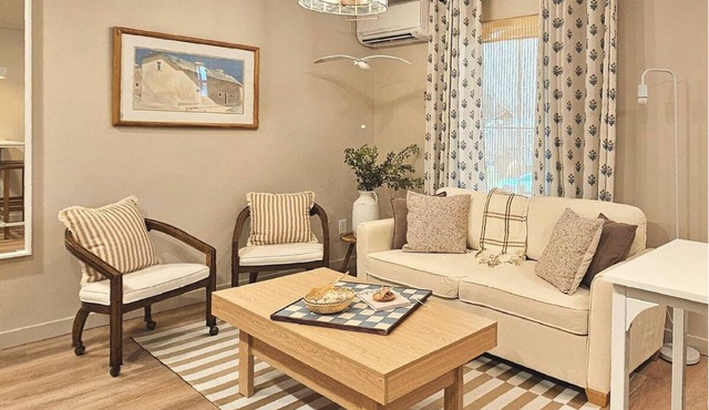 Cozy Hotel-Style Stay w/On-Site Gift Store & Event Space Access!