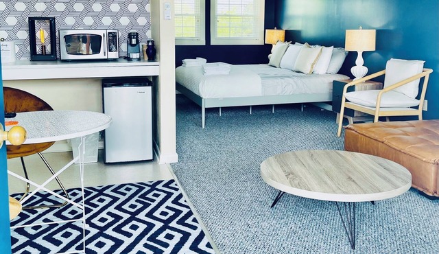 Cozy hotel suite in lovely Harpswell with AC, WiFi