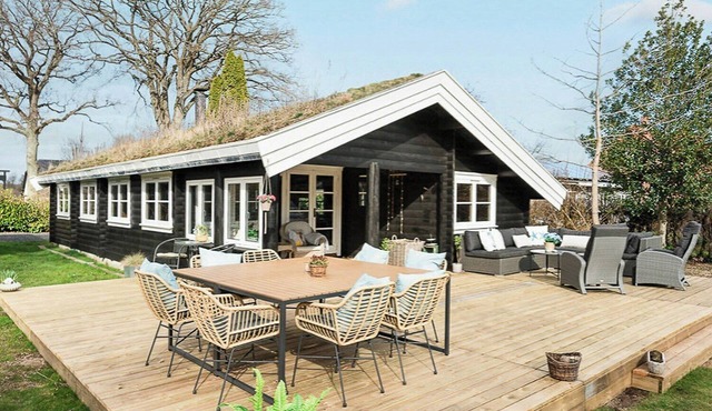 Cozy house 100 meters from Strandhoved Beach