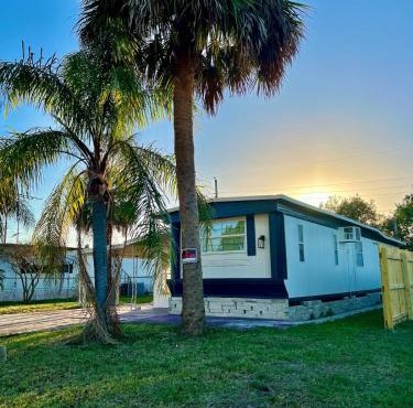 Cozy House - 2beds & 1 bath