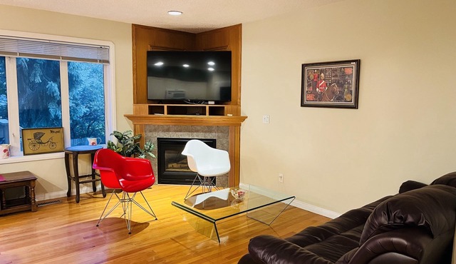 Cozy house-3Bedrm-Aircon-2 Free parking-inner city