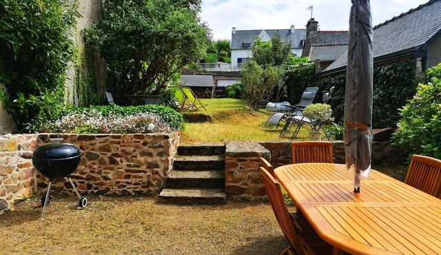 Cozy house at the port – by Autrimo Paimpol