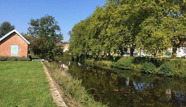 Cozy house by the Saône river