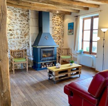 Cozy house, centre bourg, 2 suites, cheminée