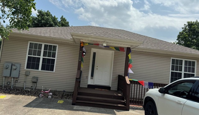 Cozy house close to the Branson strip and all golfing courses! kids friendly.