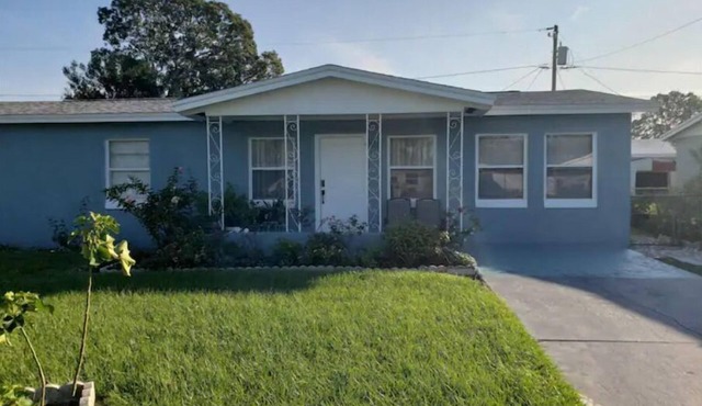 Cozy house close to Universal Studios