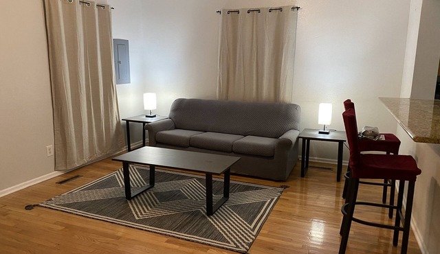 Cozy house close to Ozark Fairgrounds