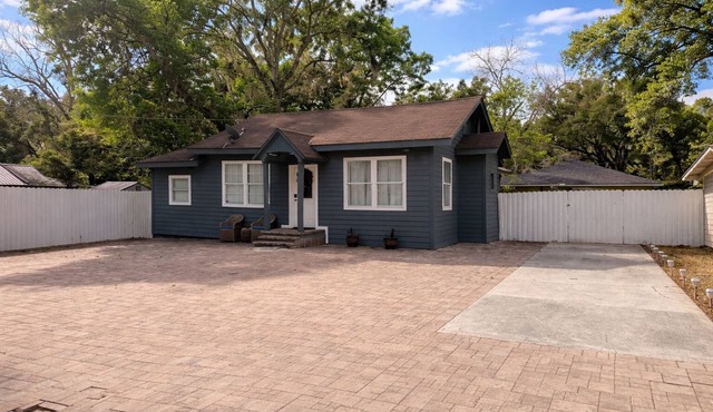 Cozy House close To Downtown