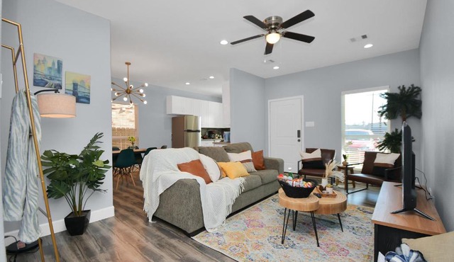 Cozy House for group trips - Near Hobby, NRG, Med Center, UH, TSU