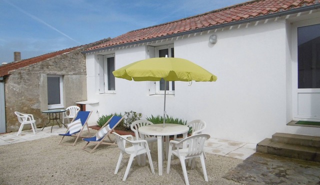 Cozy house in Barbâtre, near beach, garden, 2 pers.