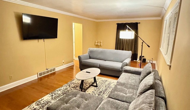 Cozy house in Bridgeport WV - 5 Bedrooms
