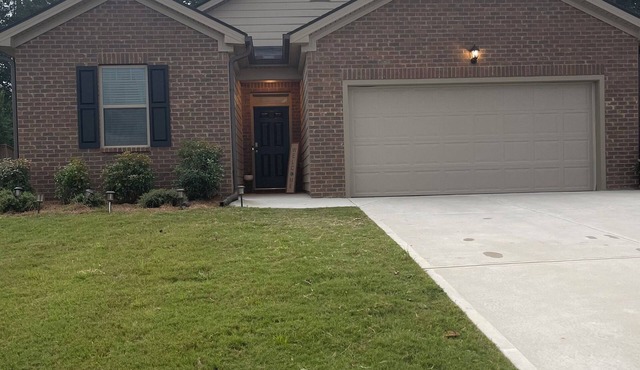 Cozy house in Covington with 3-Bdr. 2bth. AC and WiFi.