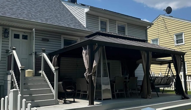 Cozy house in enjoyable Clifton with WiFi, AC only one room Bedroom #1