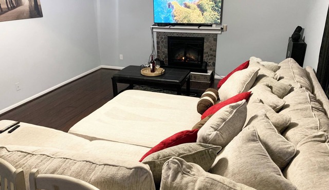 Cozy house in peaceful Beulaville with AC, WiFi, fitness room