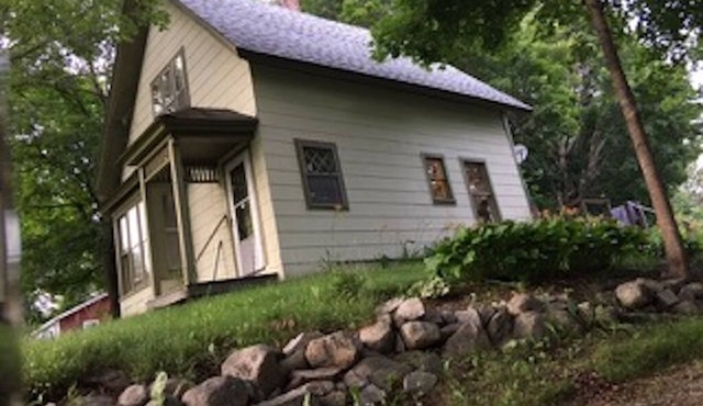 Cozy House in Sullivan