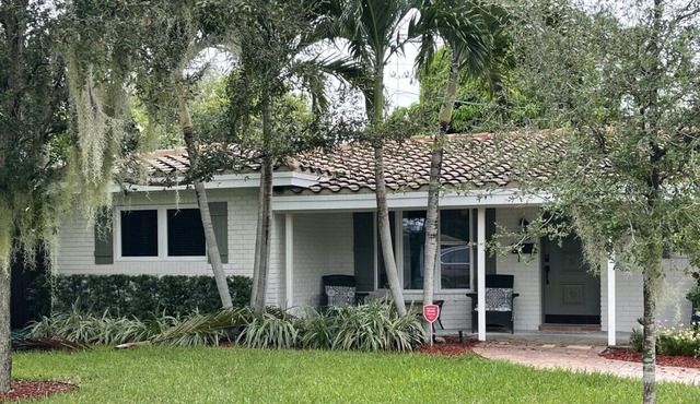 Cozy House in the Heart of Oakland Park