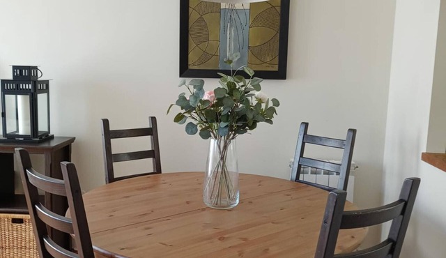 Cozy House in Villanúa: 4BR, Patio, Garage - Sleeps 8