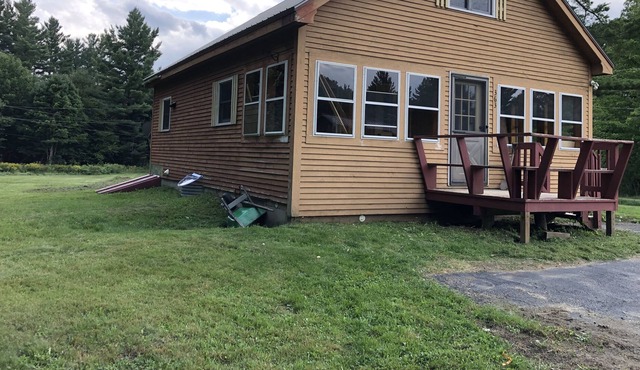 Cozy house less than a mile to North Beach at Lake Willoughby!