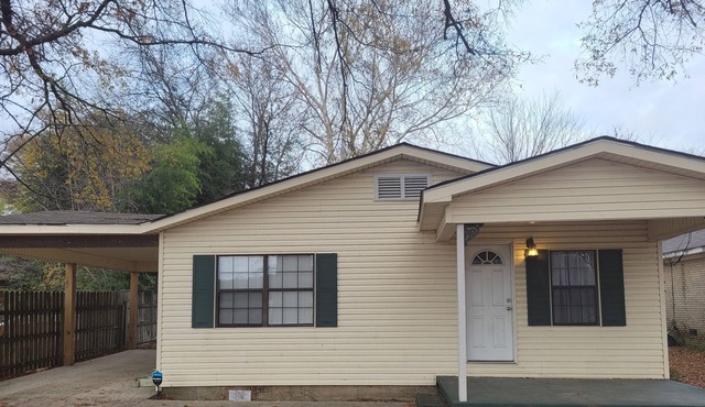 Cozy House near Caddo River