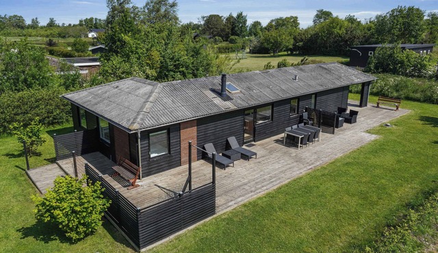 Cozy house near beach and town