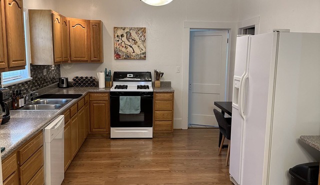 Cozy house that can comfortably accommodate up to 6 people.