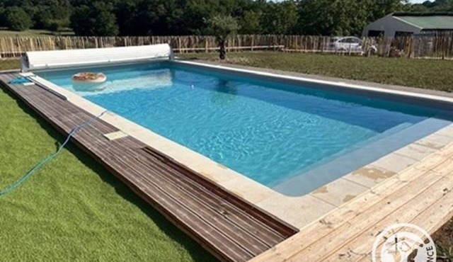 Cozy house with garden, shared pool, and fireplace in Brantôme