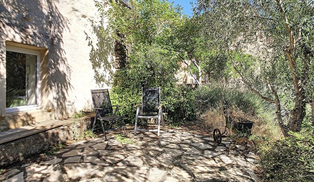 Cozy house with panoramic views and shared pool