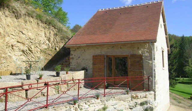 Cozy house with pool and sauna in nature