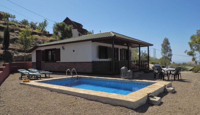Cozy House with Private Pool (Lago)
