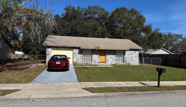Cozy House with fenced yard near the beaches