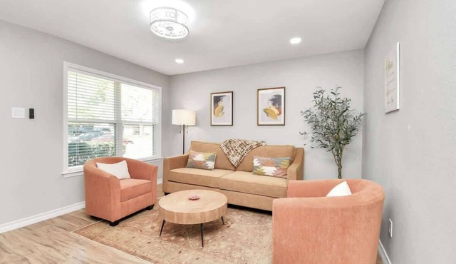 Cozy Houston Haven-Near Downtown & NRG