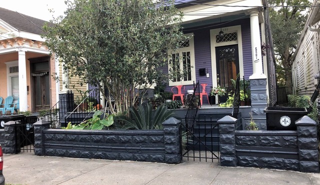 Cozy, Humble 1-Bedroom Near Ferry - Great for Travel Nurses!
