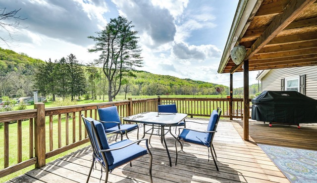 Cozy Huntingdon Escape: 19 Mi to Penn State Univ!