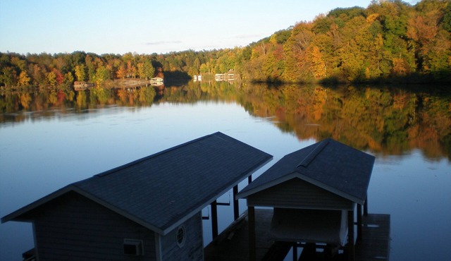 Cozy Hyco Lake Cottage