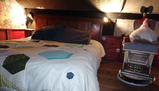 Cozy hypercentre duplex