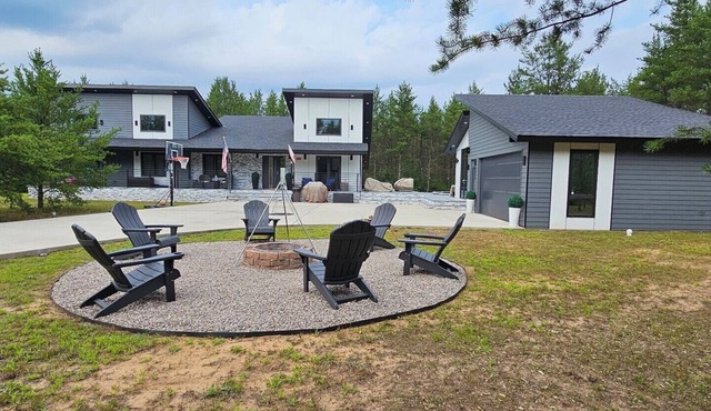 Cozy in Necedah: Peaceful Home Near Nature & Adventure!