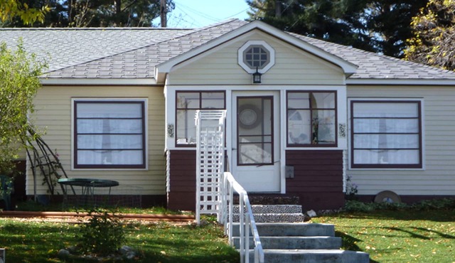 Cozy in to Your Vacation Bungalow in Central Montana.nWinter Discount Dec-April