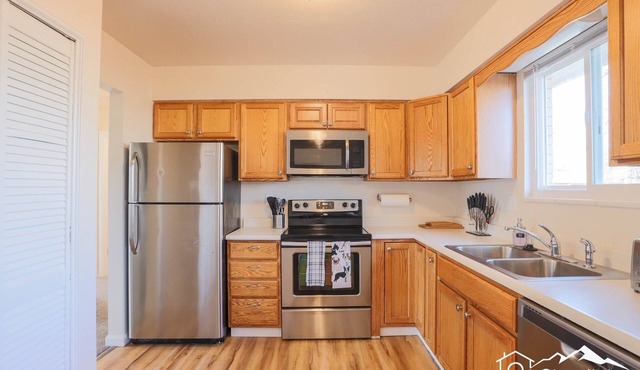 Cozy Inner-City Casita 2 BR Near Foothills/DT