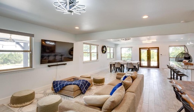 Cozy Interior and Lake View McKinney Ranch Home!