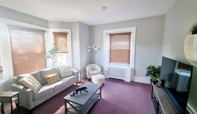 Cozy & Inviting — A Place to Call Home Monthly Discount