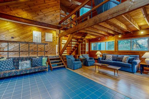 Cozy Island Cabin