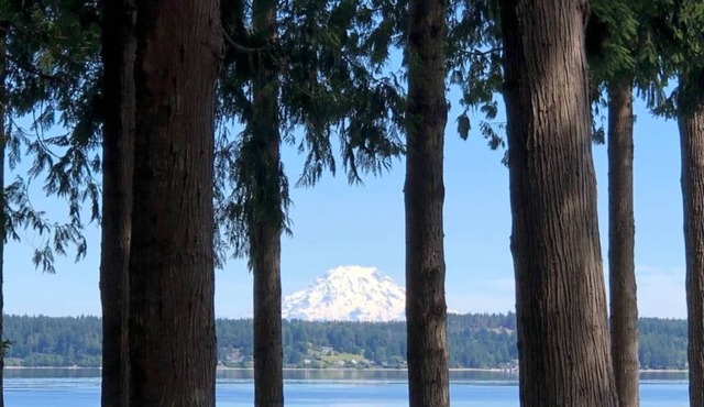 Cozy Island Home w/Water View and Private Hot Tub