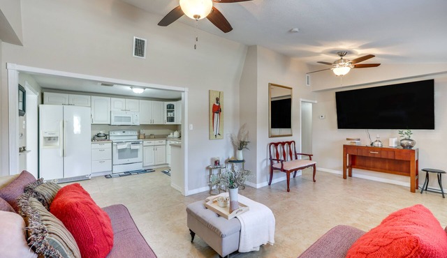 Cozy Jacksonville Home ~ 12 Mi to Downtown!