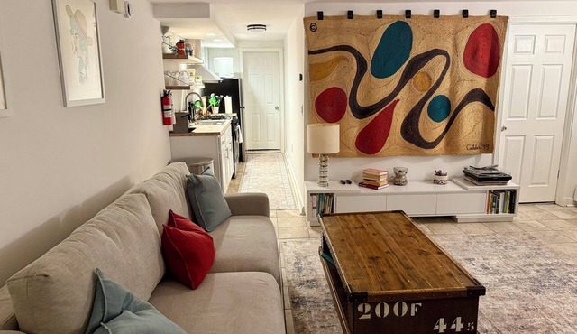 Cozy Jersey City 1BR with fast NYC Commute & Family-Friendly Vibe