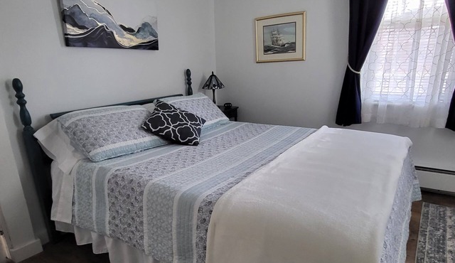 Cozy Jersey Shore Cottage near Sandy Hook Beach - OPEN YEAR-ROUND