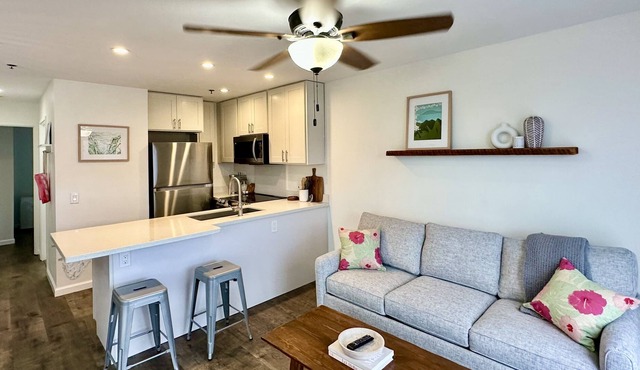 Cozy Kailua condo all to yourself, Only a 5 minute walk to Kailua Town 7/30