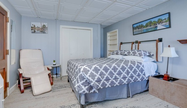 Cozy Kalamazoo Studio, 4 Mi to Downtown Area!