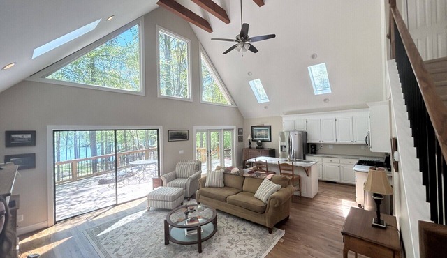 Cozy Kerr Lake waterfront home with private boat dock.