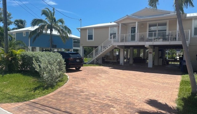 Cozy keys getaway